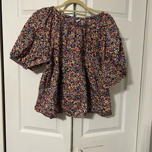 Size L Floral top
